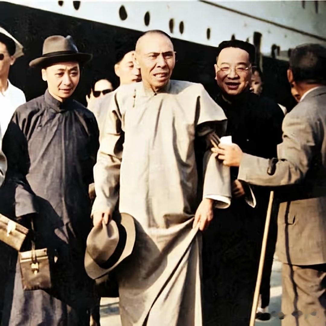【被误读的杜月笙：如果当初他选择回大陆，还会被教科书称为“流氓大亨”吗？】大陆政