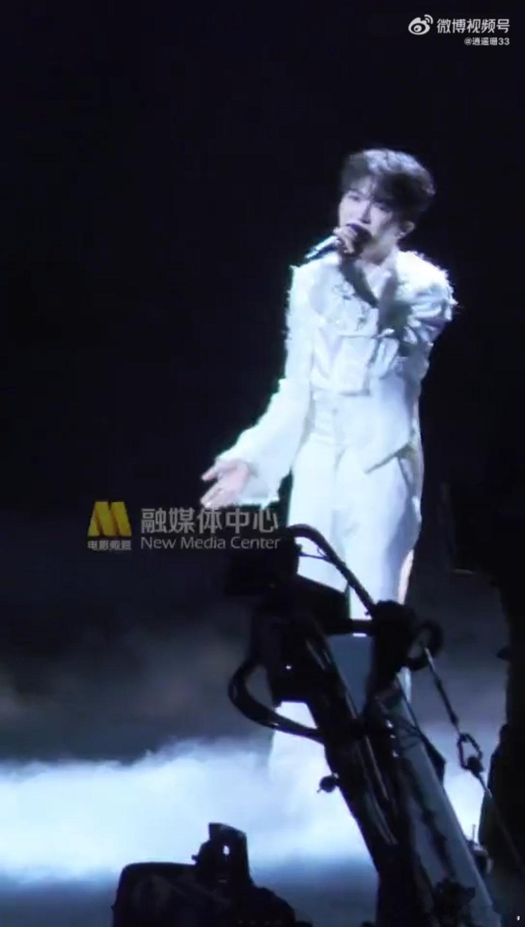 六公主说周深很曼妙 还是六公主会夸人，美好本身这个评价也太高了。歌声曼妙这个词用