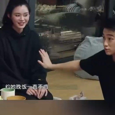 何猷君约会奚梦瑶直接包场何猷君这个忘包场了 豪门少爷的浪漫翻车实录！精心包场影院