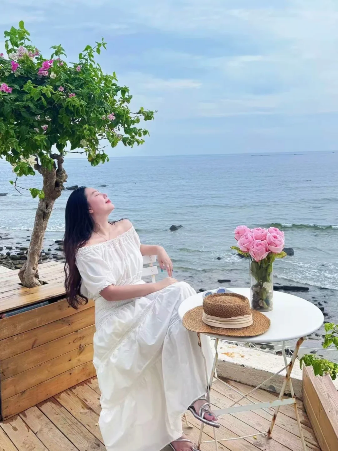 阳光、花与海