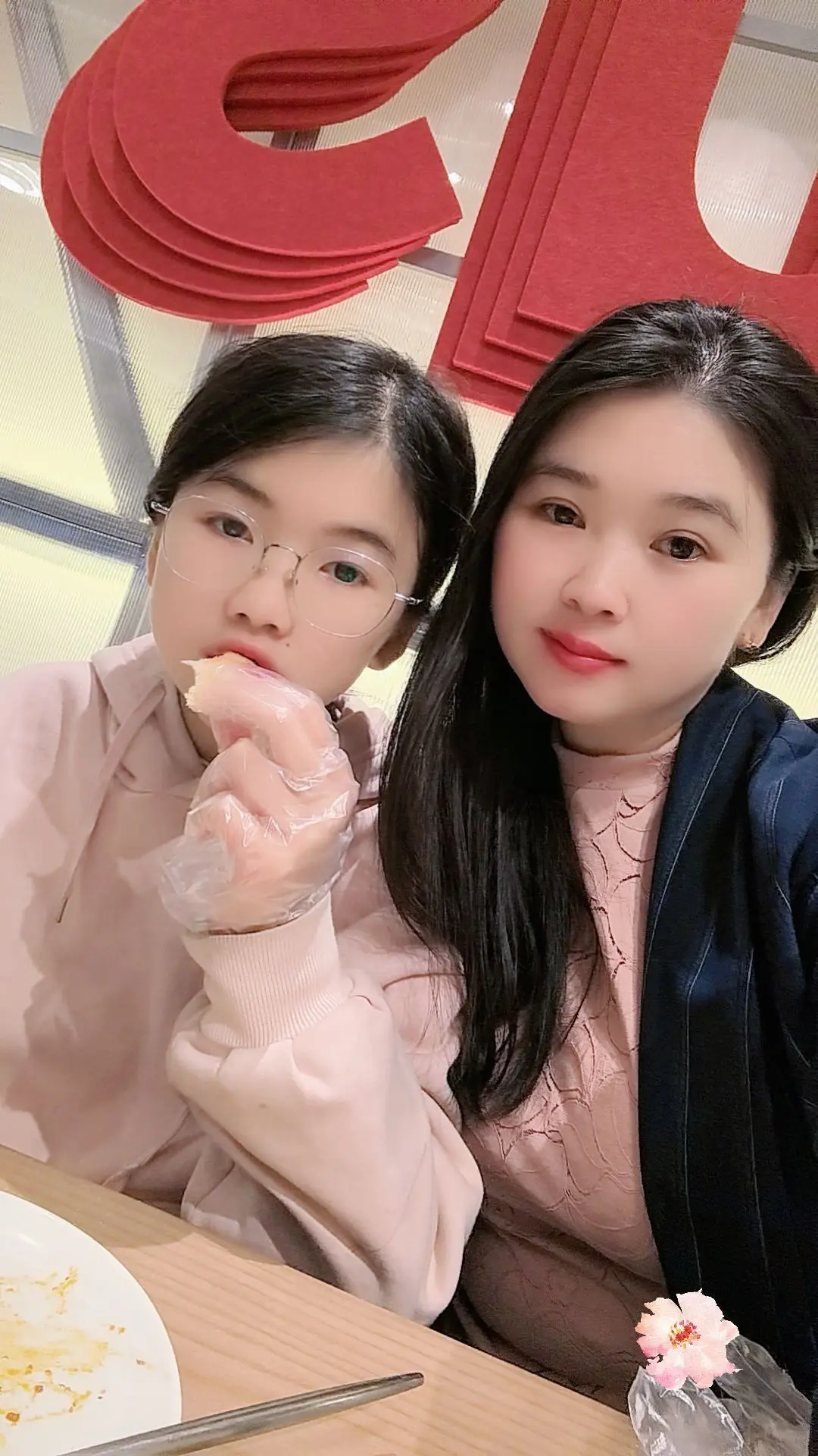 好久没跟小宝贝出来市区浪了，今晚先洗一餐