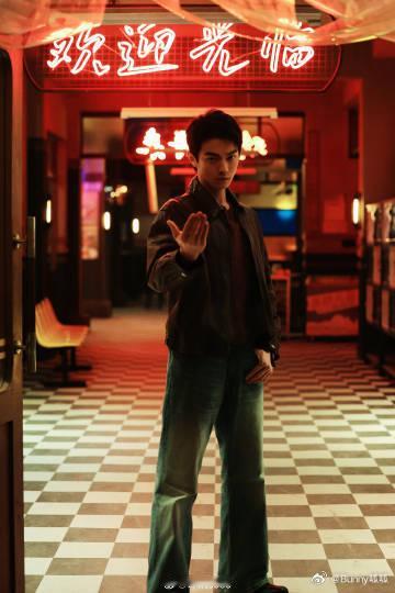 许凯演陈辉算是脱敏治疗了方圆八百米 蜜桃时期的惊恐已经过去，许凯升级成敢吓NPC