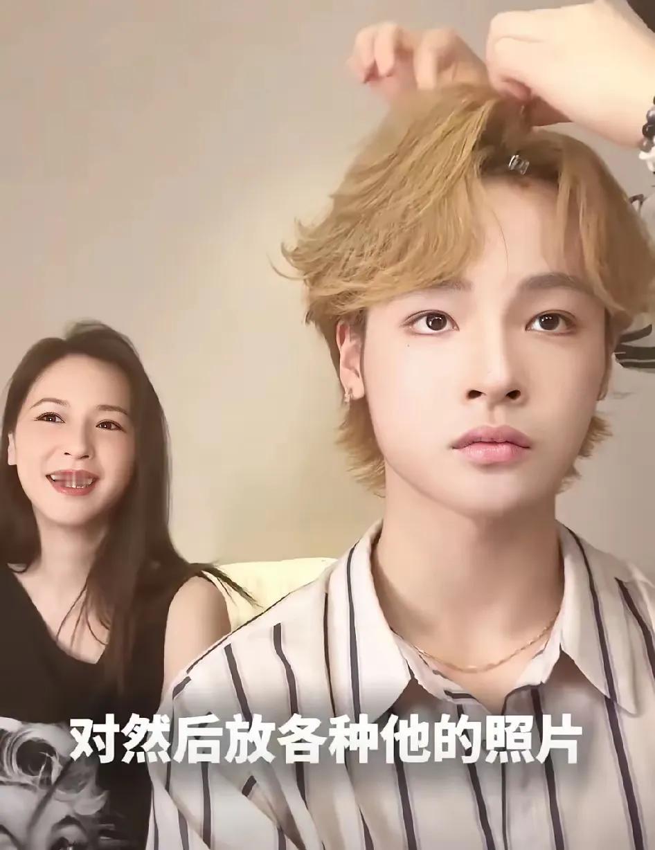 马景涛16岁的二儿子马世心帅极了！就像是爸爸颜值处于巅峰时期的翻版。妈妈吴佳尼在