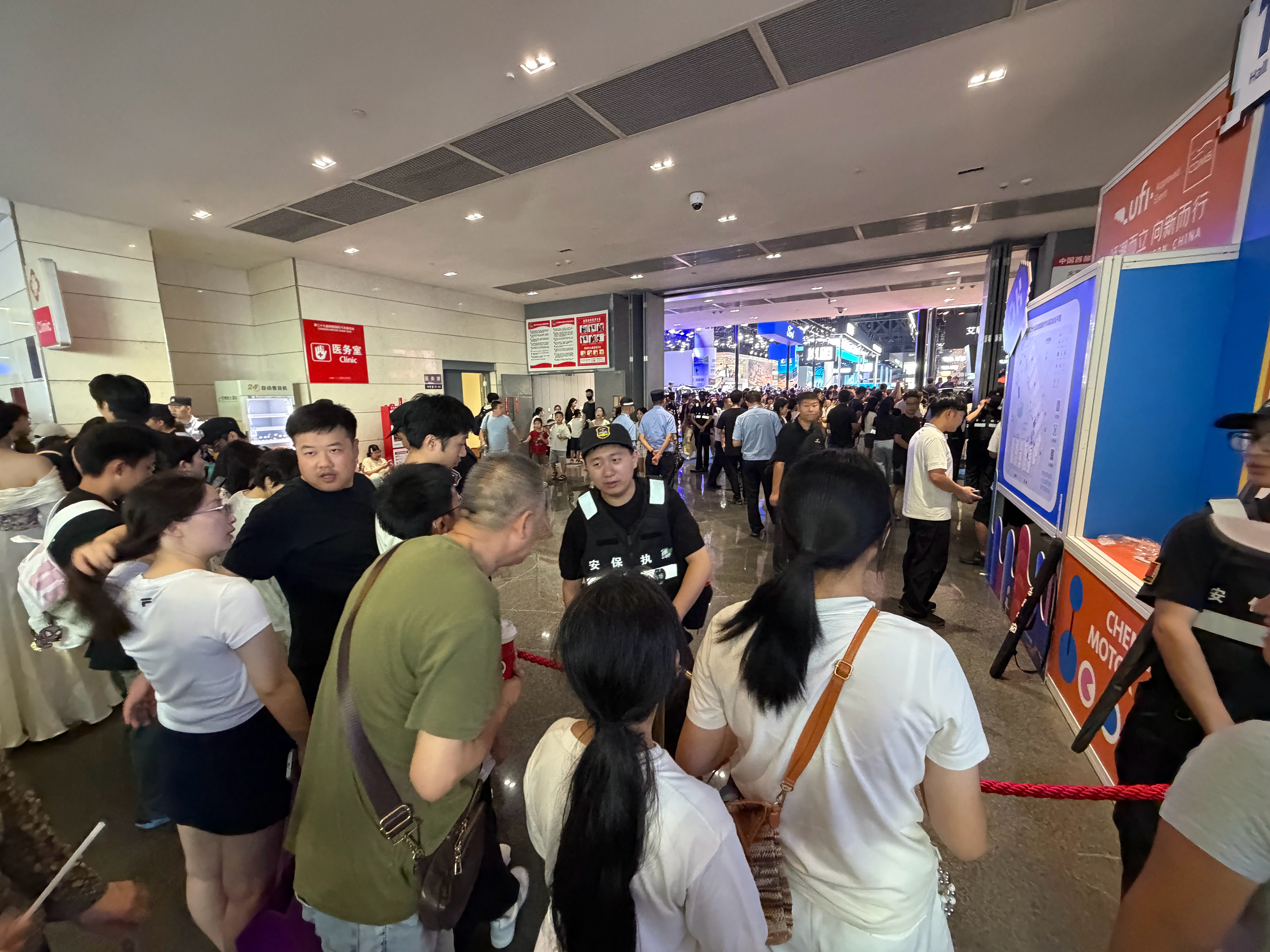 超20家知名汽车品牌缺席成都车展但是热度还是不减！ 