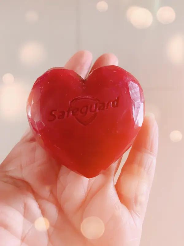 努力赚钱最终是为了什么？我觉得，首先是为了拥有选择的底气。没钱时，为了生计只能放