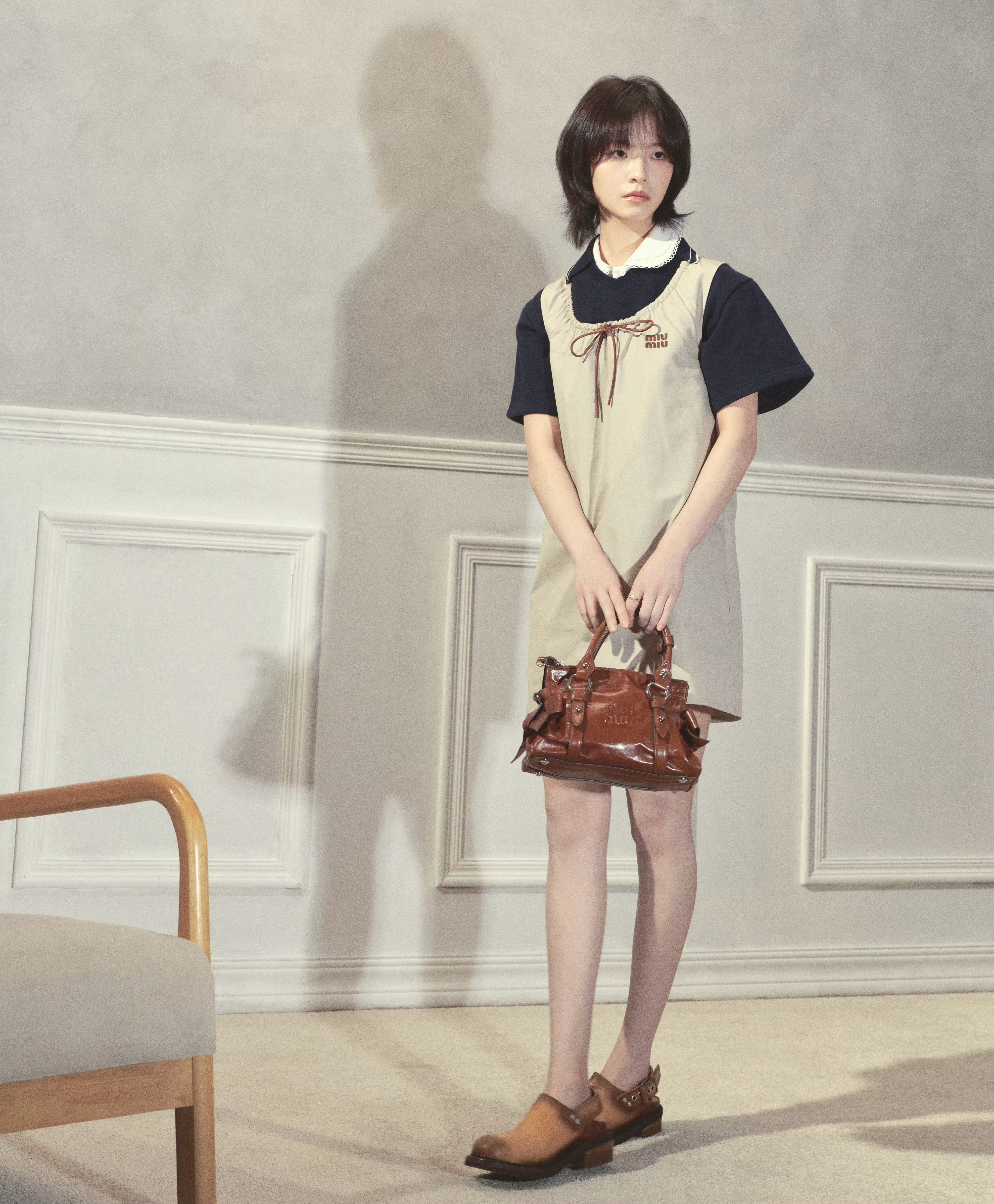 来自MIU家的权威00花阵容 🌸 品牌大使赵今麦、刘浩存、李庚希出镜Miu M