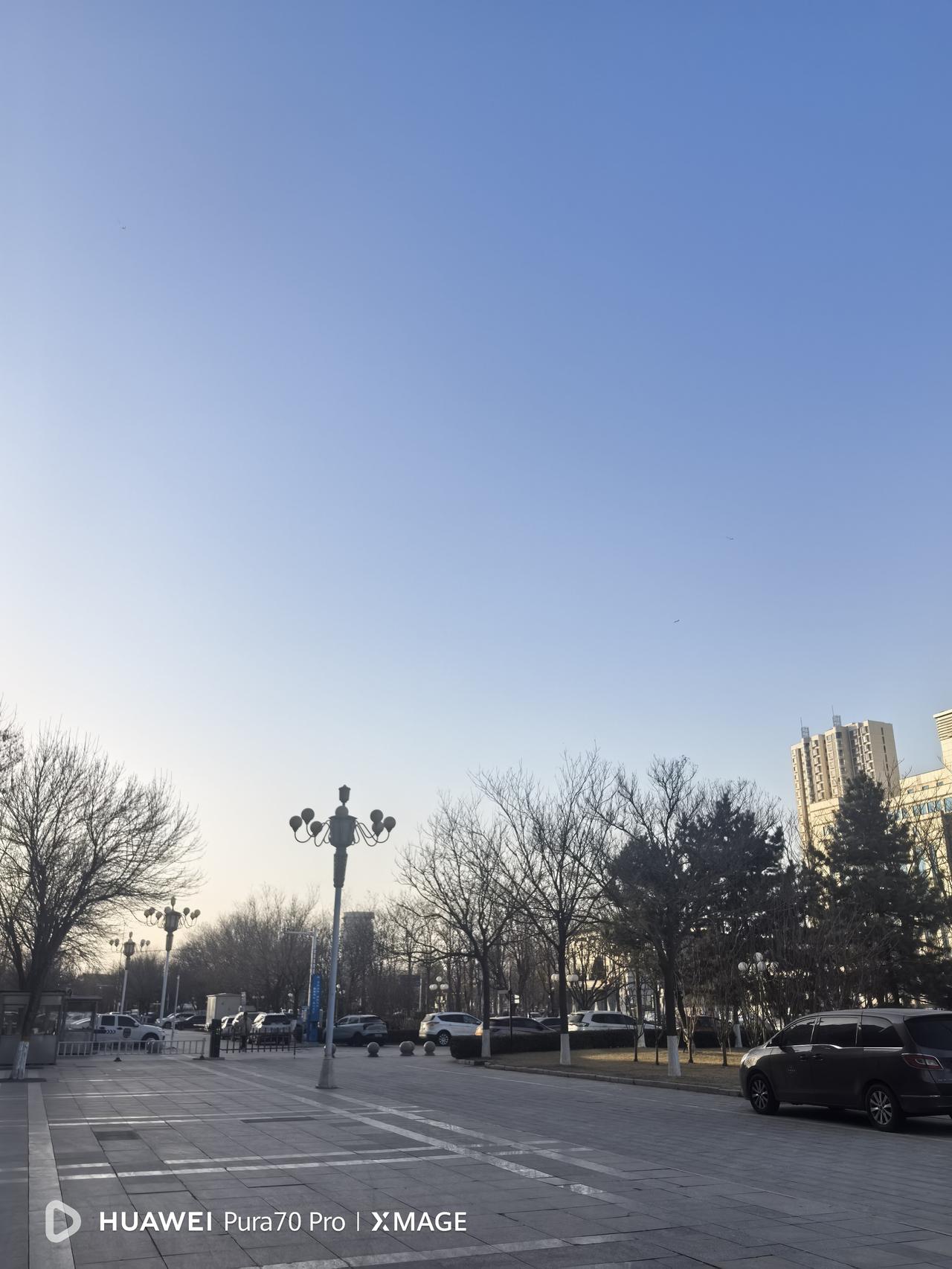 节后3月份就该办理退休手续了。今天是正月初六，下午到单位收拾一下最后的一点个人物