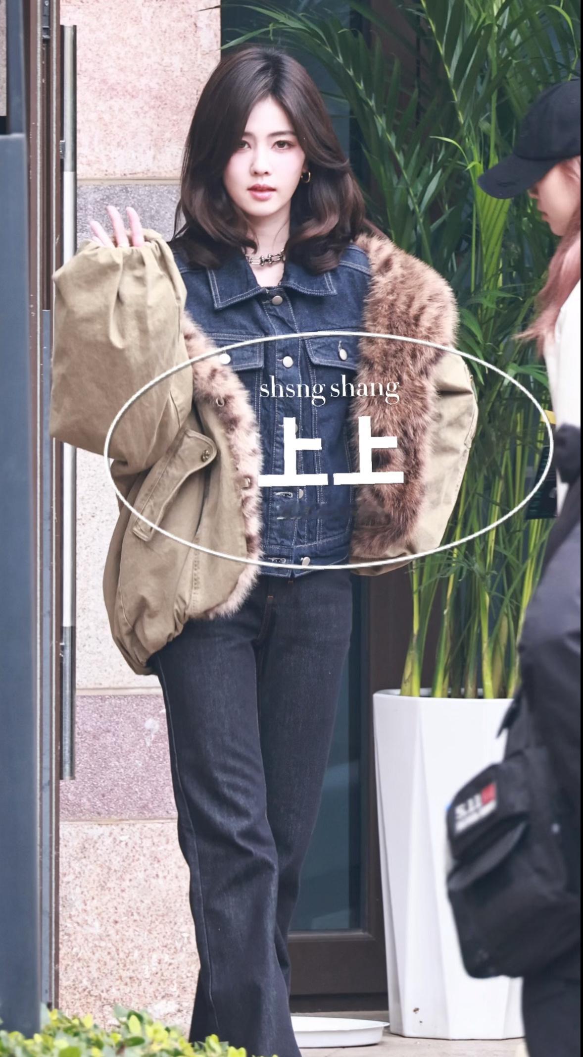 白鹿宇宙闪烁请注意出发今天鹿儿和昨天真的又又又完全不一样了哈哈哈哈  姐姐姐姐你