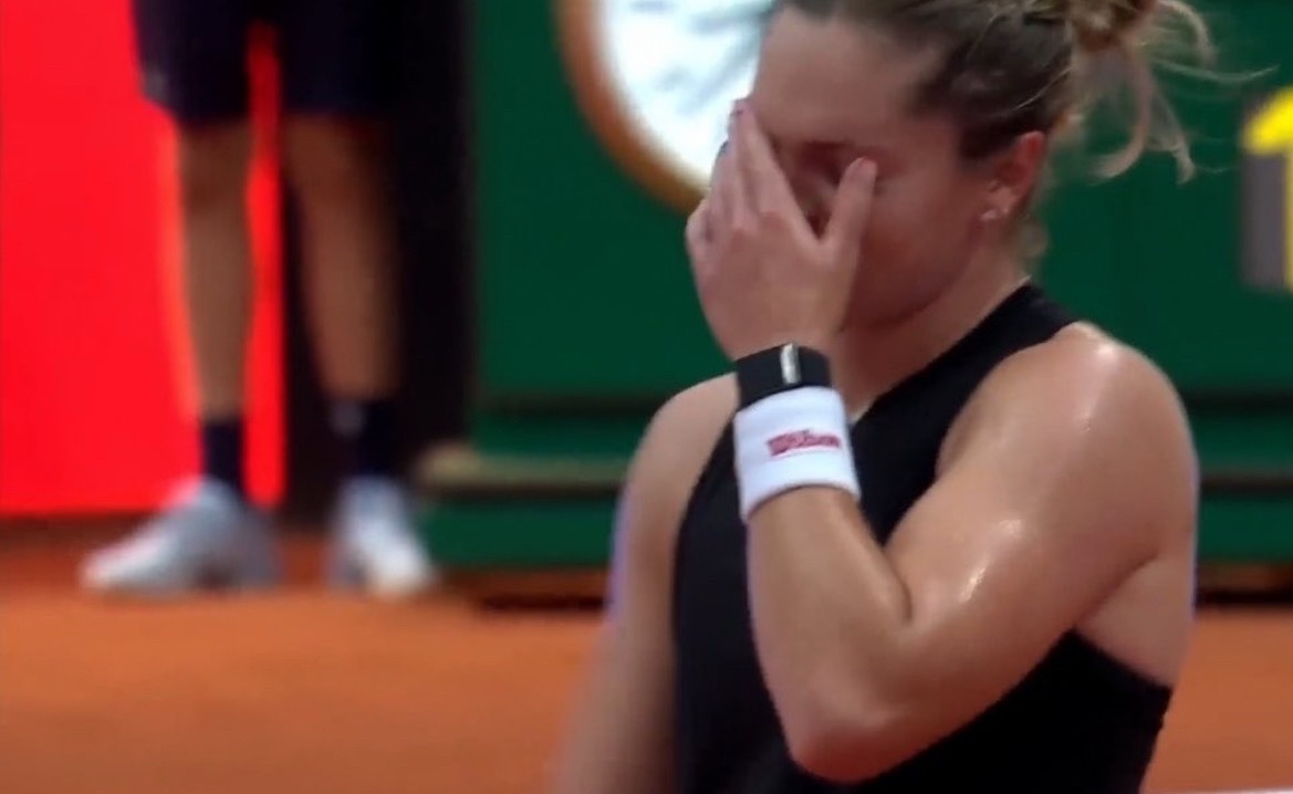 体育大赏 马德里1000赛麦克纳利 以 6-4 6-1 爆冷击败姆博科，迎来职业