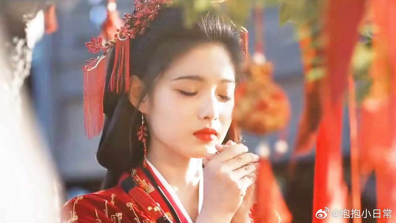 艾米 bg感好浓的新晋女主 雀骨杀青物料真的太惊艳了，艾米的表现真的是把bg感演