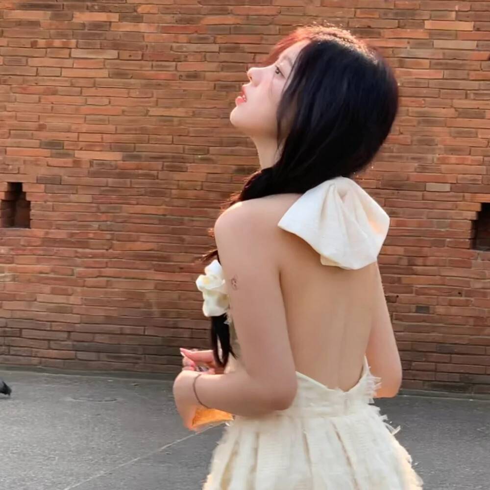 你那么温柔，走两步风都会甜一点。 