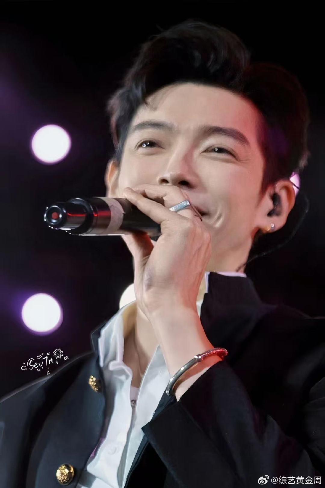 辰亦儒说明年要参加披荆斩棘 炎亚纶开团 辰亦儒秒跟 《只对你有感觉》杀伤力拉满，