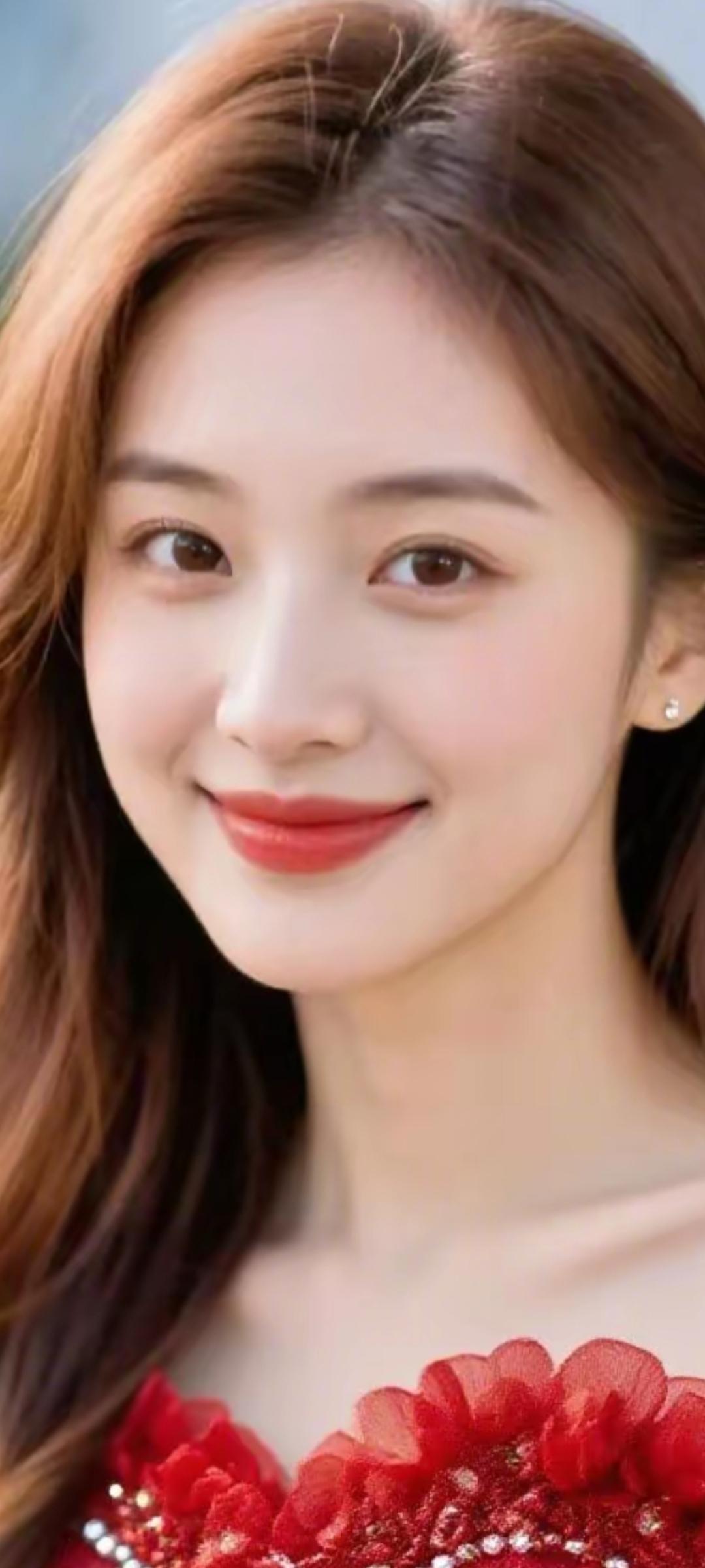 甜美笑容，红衣少女，散发迷人魅力！🌸💖