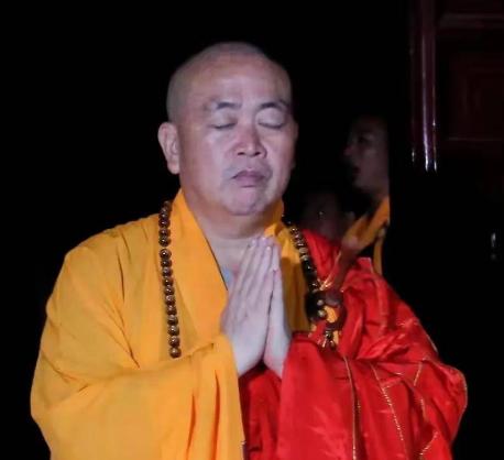 当不成和尚了！
刘应成正式被捕！


刘应成的事终于有了结果。
他被正式逮捕，僧