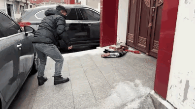 生活中举步维艰的困局，一般都是自己造成的。