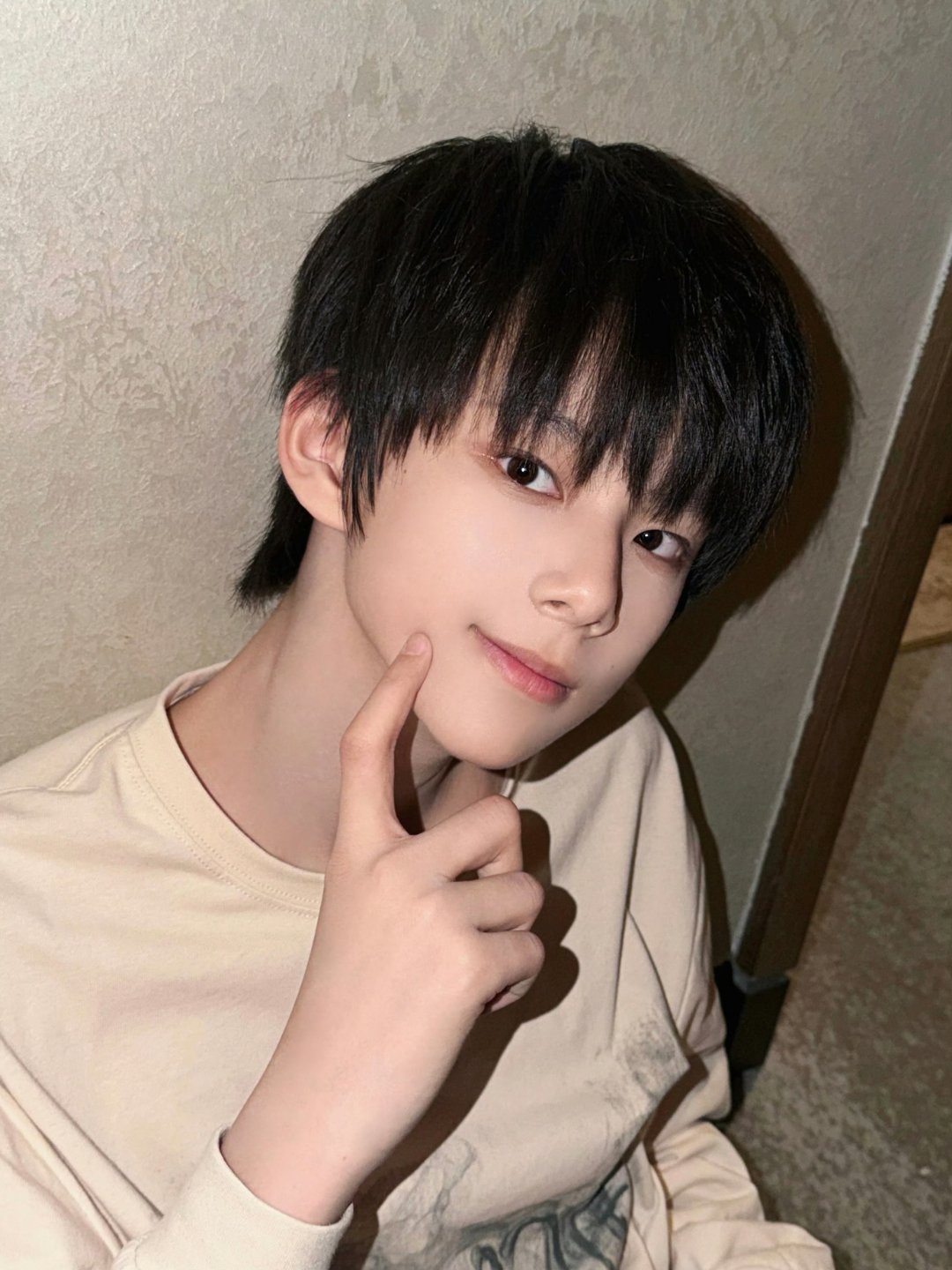 陈思罕睡帅人只听说过睡美人到陈思罕这是睡帅人世界分两种睡颜：普通睡觉，和陈思罕式