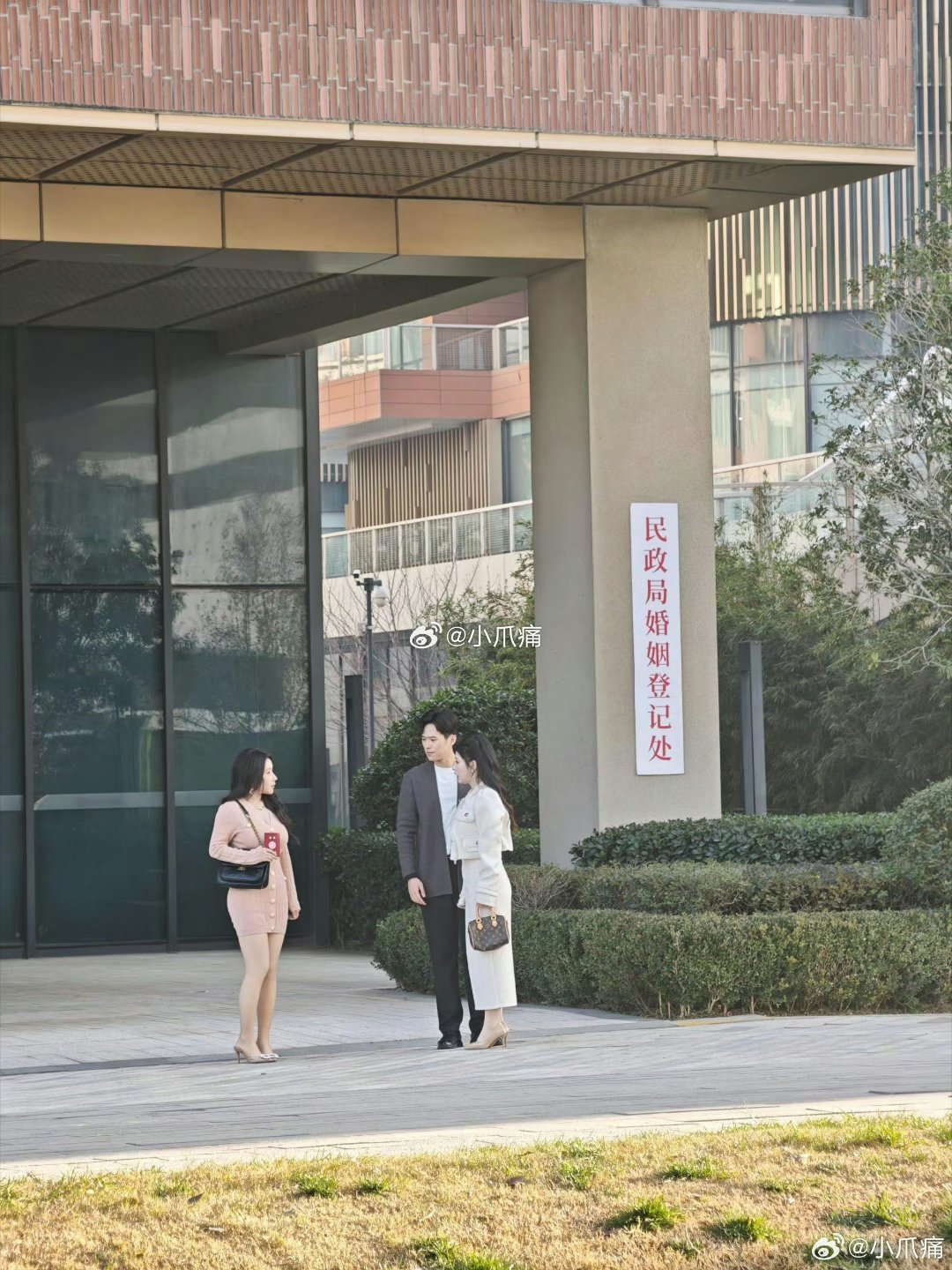 短剧女主没有冬天，短剧男主没有夏天 