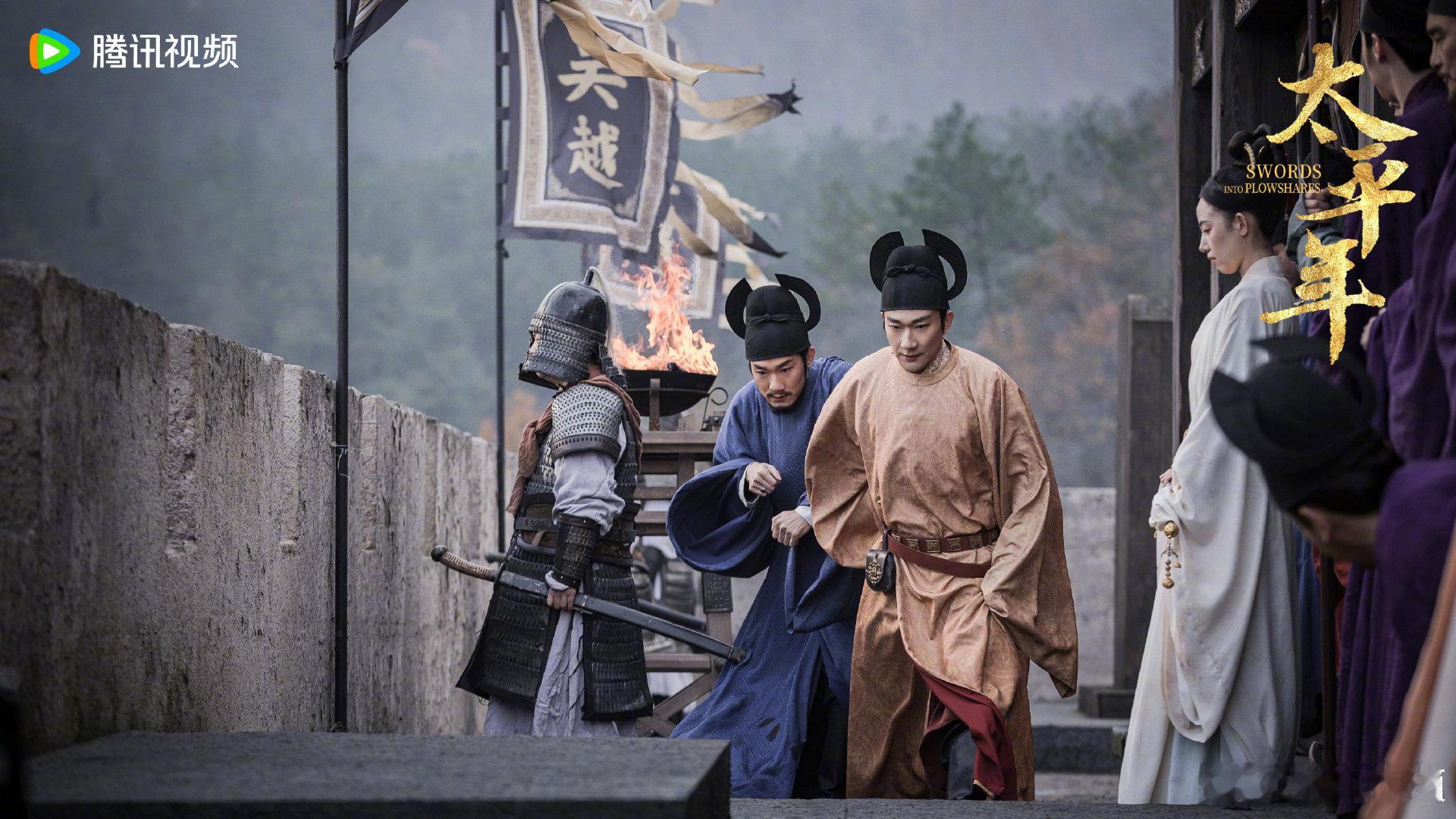 谁家剧连直播还日更啊 白天看直播互动，晚上看正片更新，这种全链路的排布构筑了一个