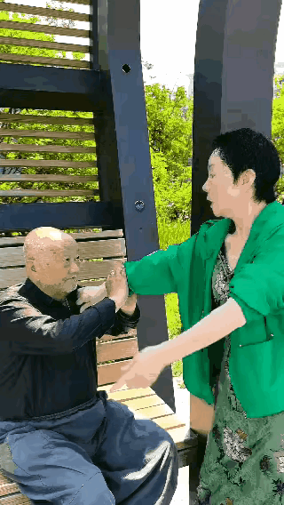 这经历也挺特别的呢😄
