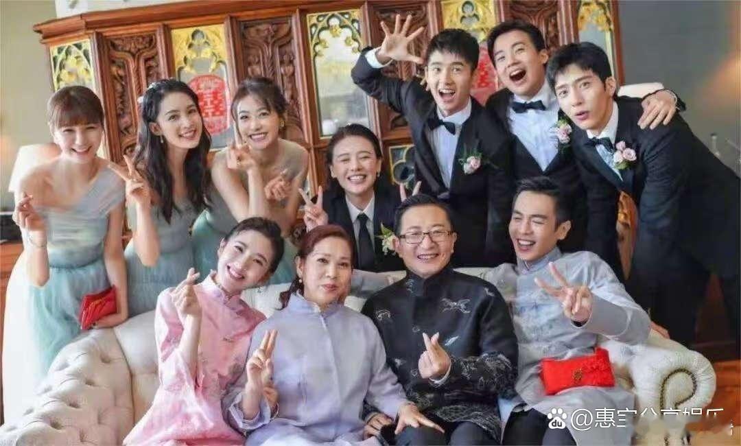 当年被全网嘲笑的唐艺昕伴娘团，如今个个高攀不起 