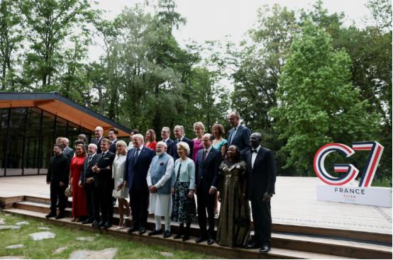 G7 峰会还没散场，重磅消息先炸场！巴西总统卢拉和日本首相高市早苗首度碰面，直接