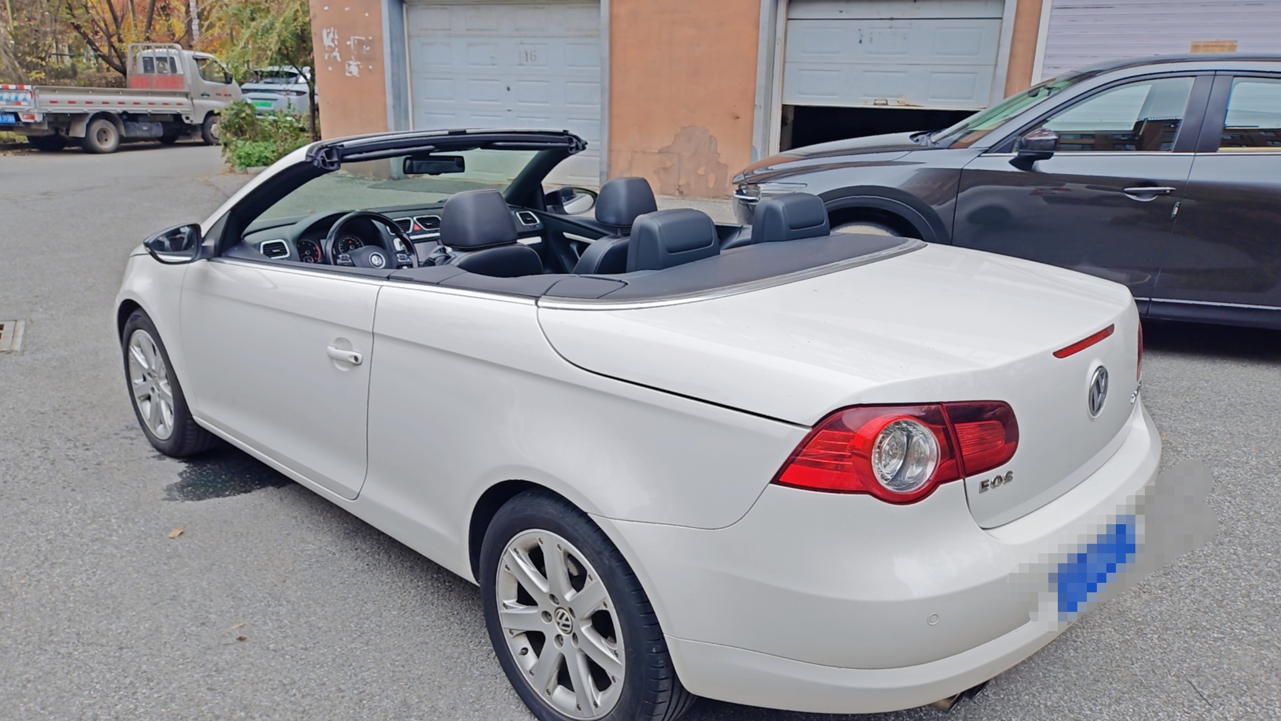 昨天晚上庚辰要请假得知理由是买车时，我很高兴去买，随便买他平常开比亚迪汉但一直想