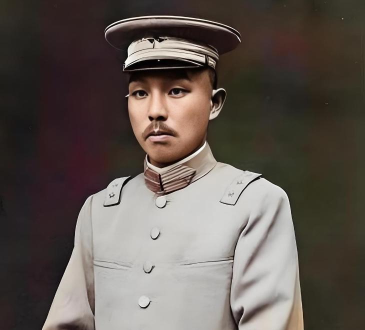 蒋介石下了死命令，重庆守不住就彻底毁掉，杨森当面点头服从命令，转身却警告下属：谁