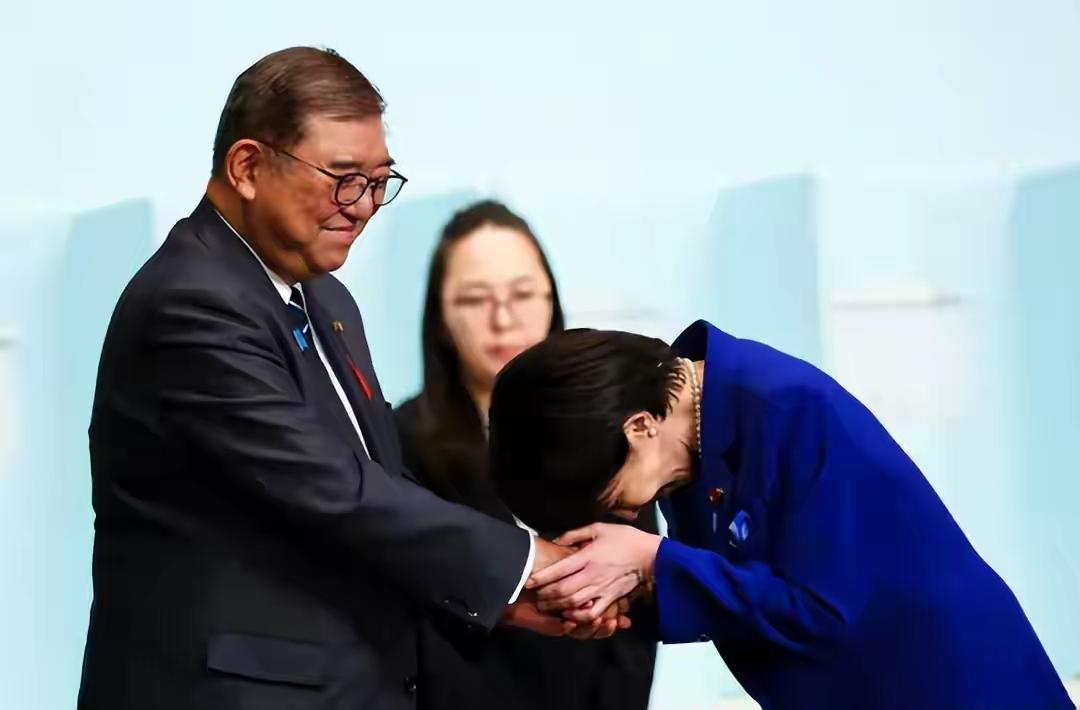 高市早苗四处求援碰壁，石破茂一计“打不过就加入”倒是务实！这恰暴露日本右翼对华战