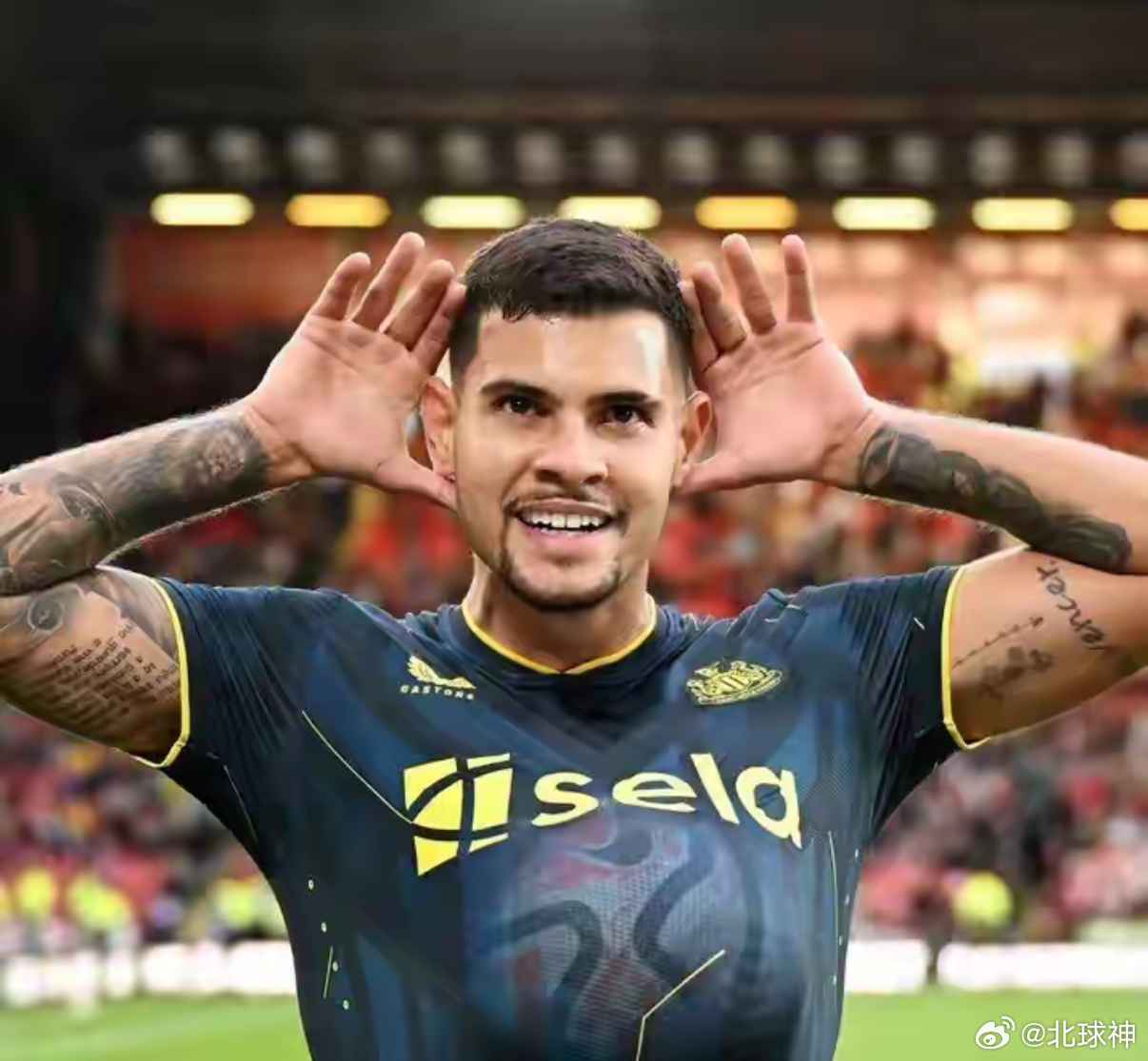 曼联在2022年以5200万英镑签下30岁的卡塞米罗，许多人当时觉得这是一笔冒险