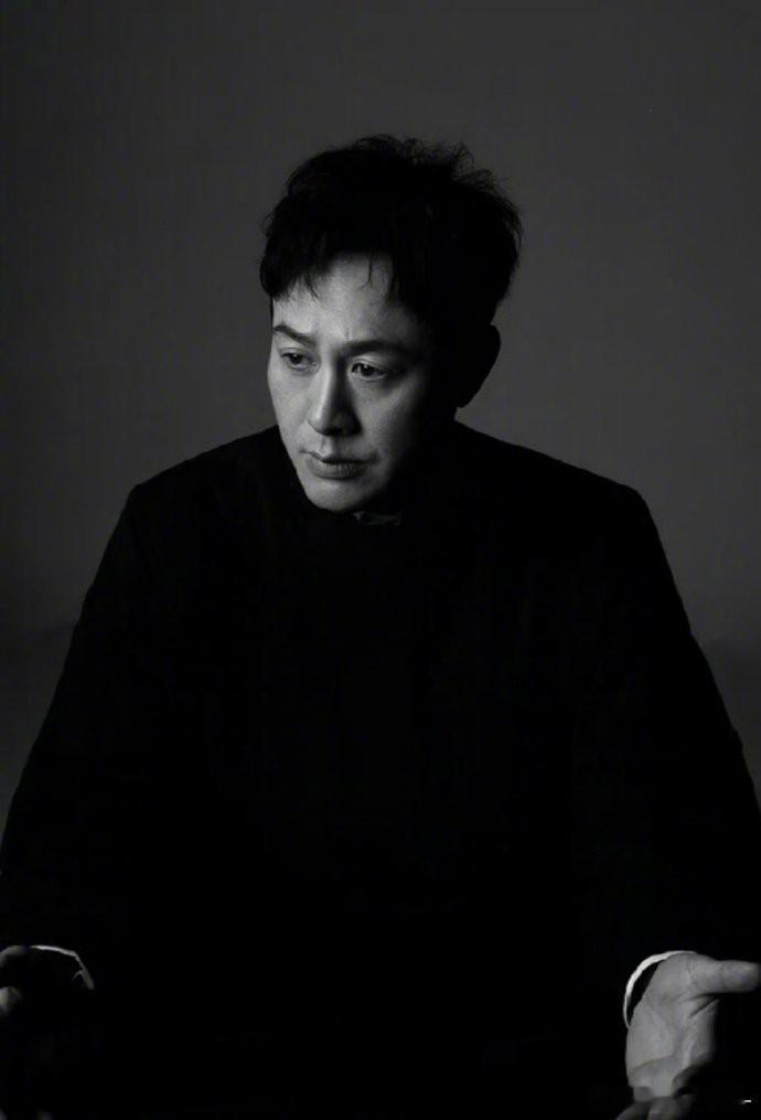 周杰曾评价张颂文  张颂文 不回应  我觉得张颂文有必要亲自出来回应一下最近的风