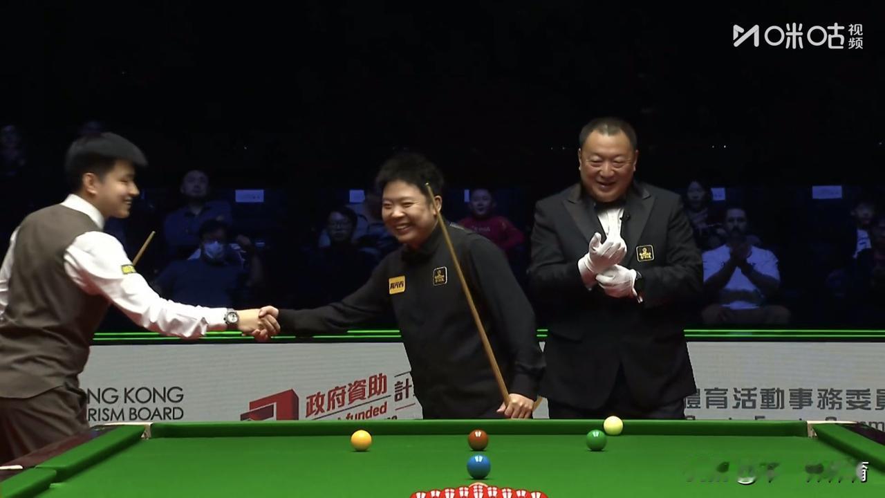 决赛第二阶段赵心童3-1，总比分7-5领先两局进入中场休息 赵心童状态起来了，张