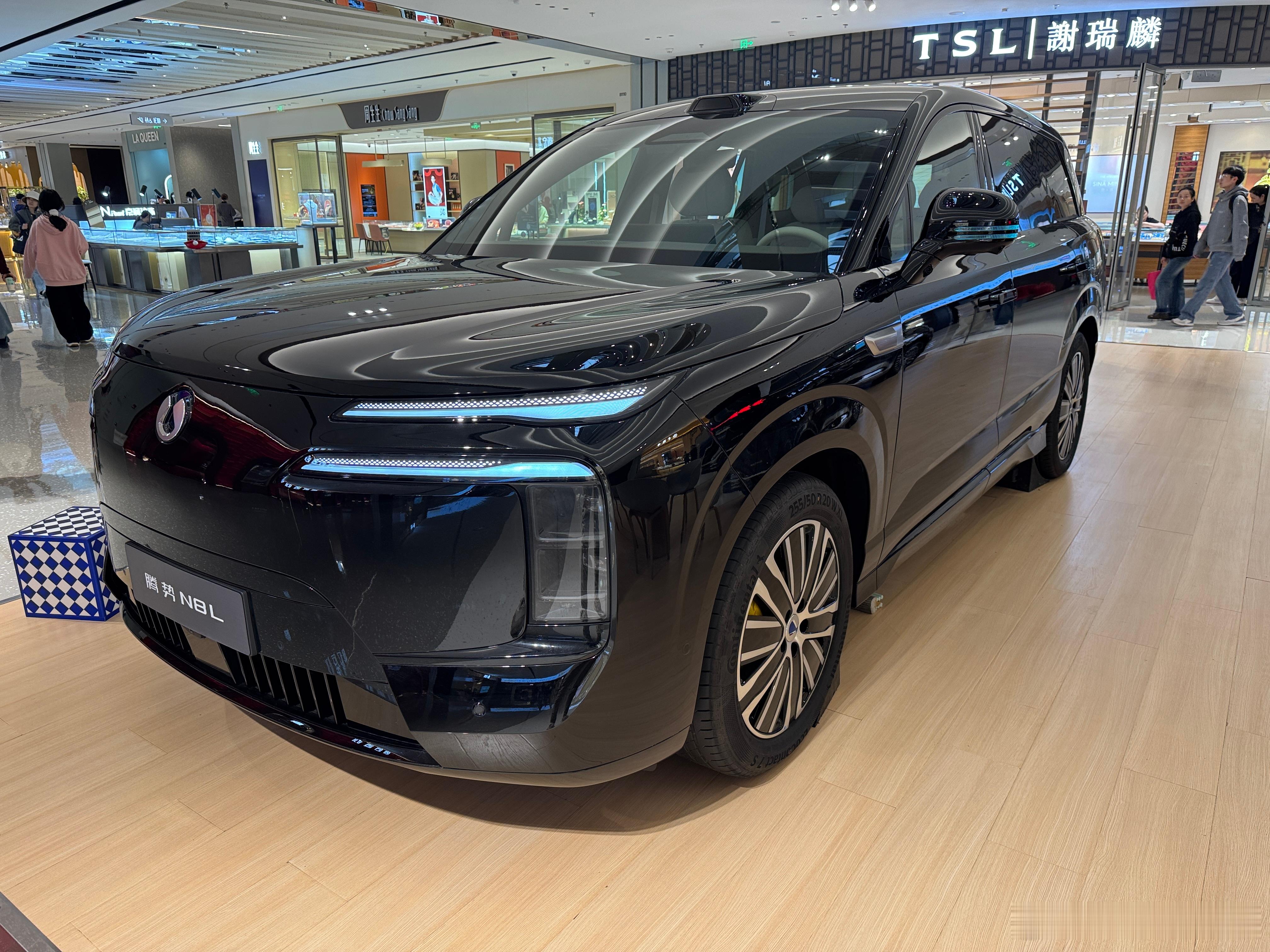 商场看到了N8L，只能说30万购买力约等于3年前45万腾势n8l大V聊车 ​​​
