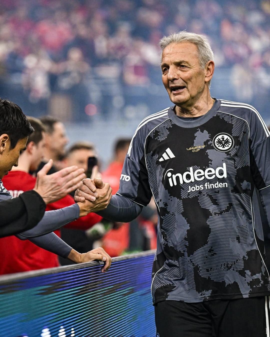 傳奇們，大家好開心❤️🤍 