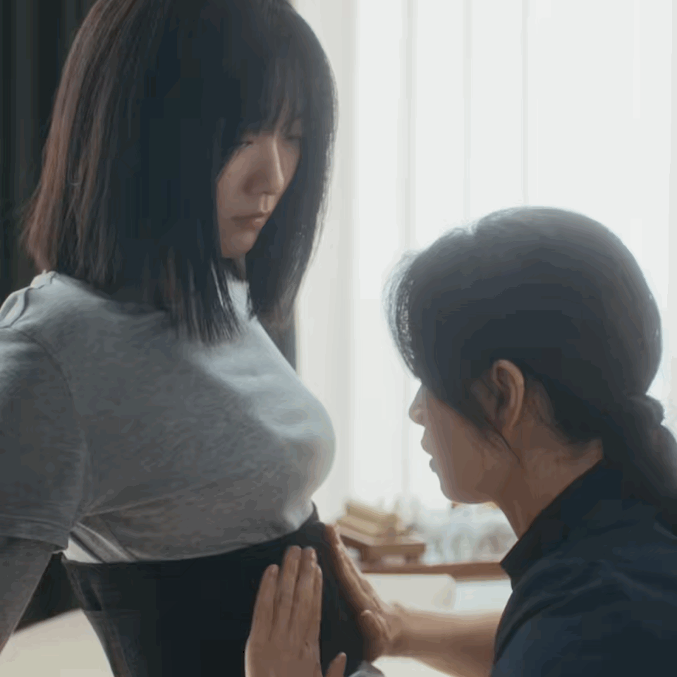 李梦又上楼了 李梦和“楼系列”再续前缘！蝴蝶楼光看预告就头皮发麻，那种浑然天成的