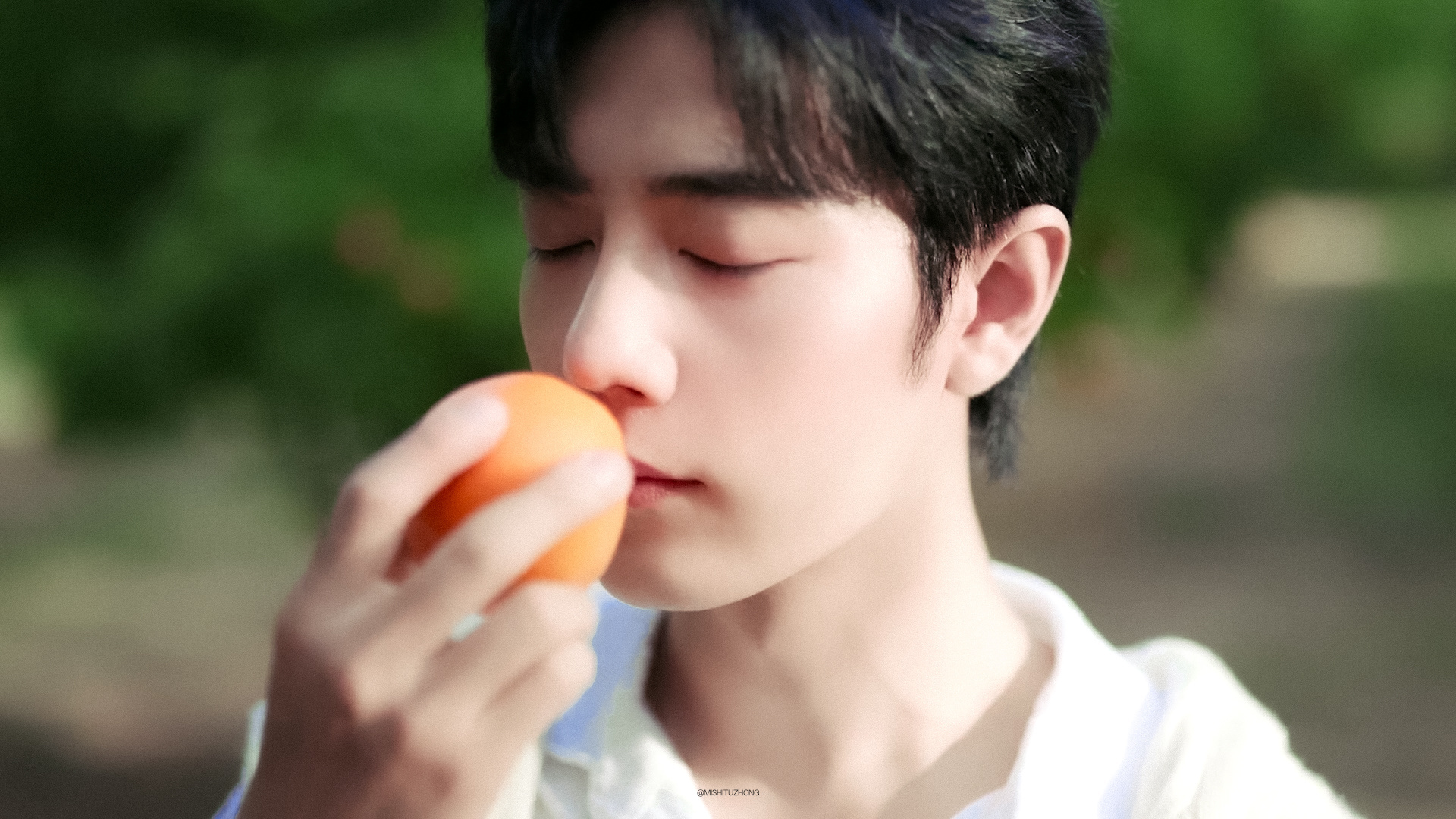肖战壁纸肖战藏海传 肖战𝒔𝒑𝒓𝒊𝒏𝒈＊春的味道🍊“神爱世人，而我爱