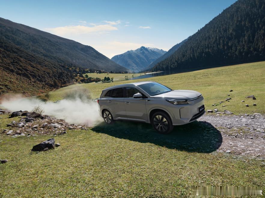 新能源大牛说 第三代蓝电E5 PLUS开启预售，有以下关键信息点：1、推出两个版