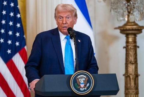 中国目前不会出手！只有俄罗斯和伊朗深度介入美伊战，中国在适当的时候，估计会介入美