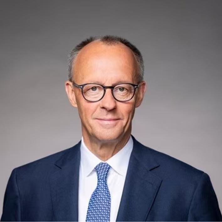 默茨表态乌克兰不能投降，他可能会成为俄乌停火的拦路虎。德国总理默茨近期在柏林全球