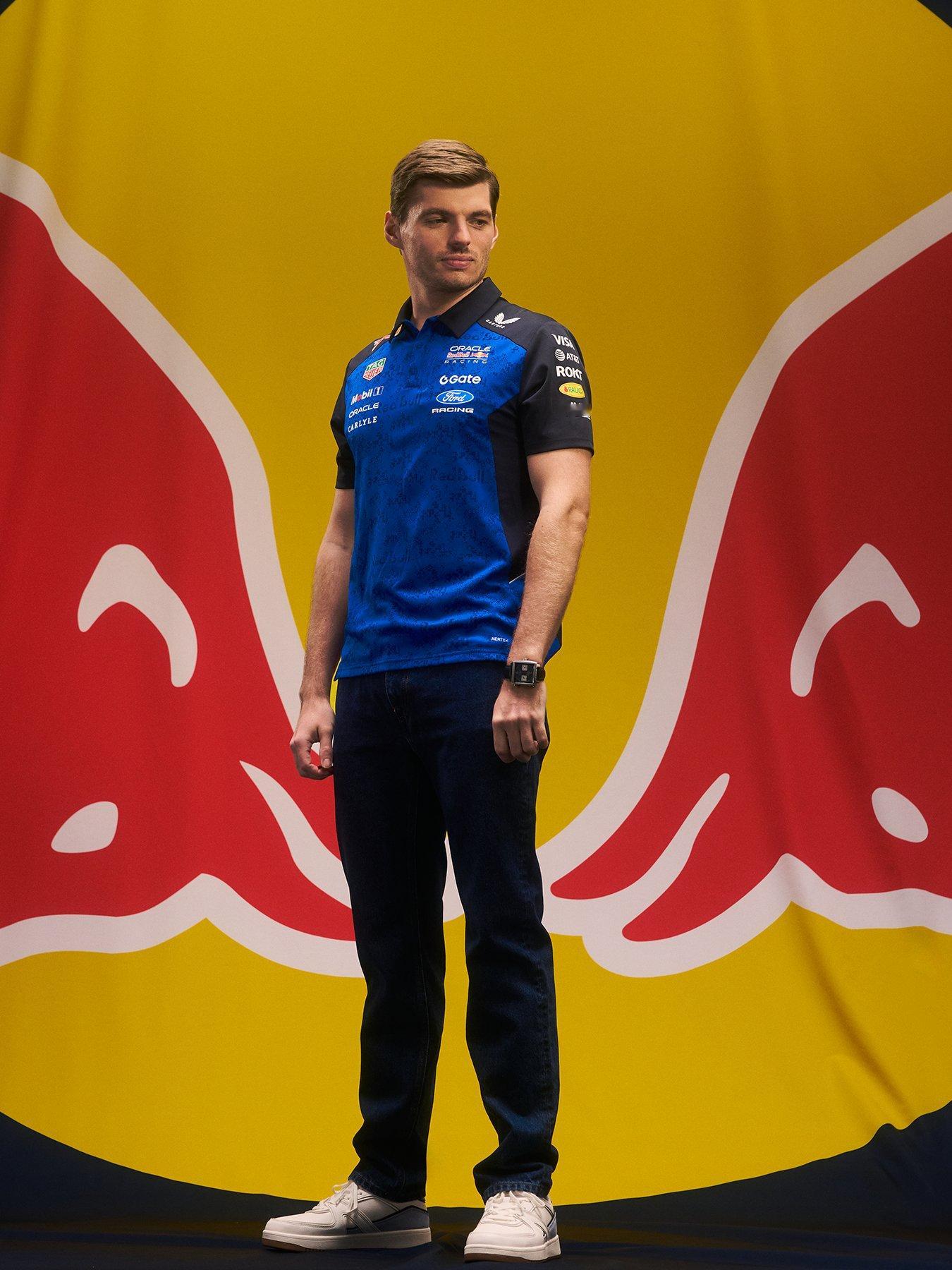 红牛车队2026赛季队服🐂F1红牛发布RB22赛车涂装