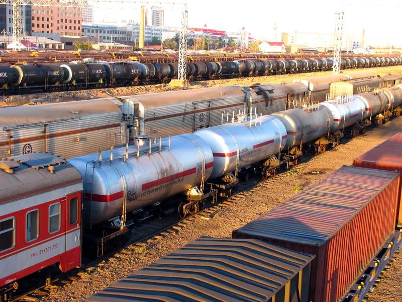 印度能源危机闹得沸沸扬扬，缓解危机的办法也不少。一方面，俄罗斯计划2026年4月