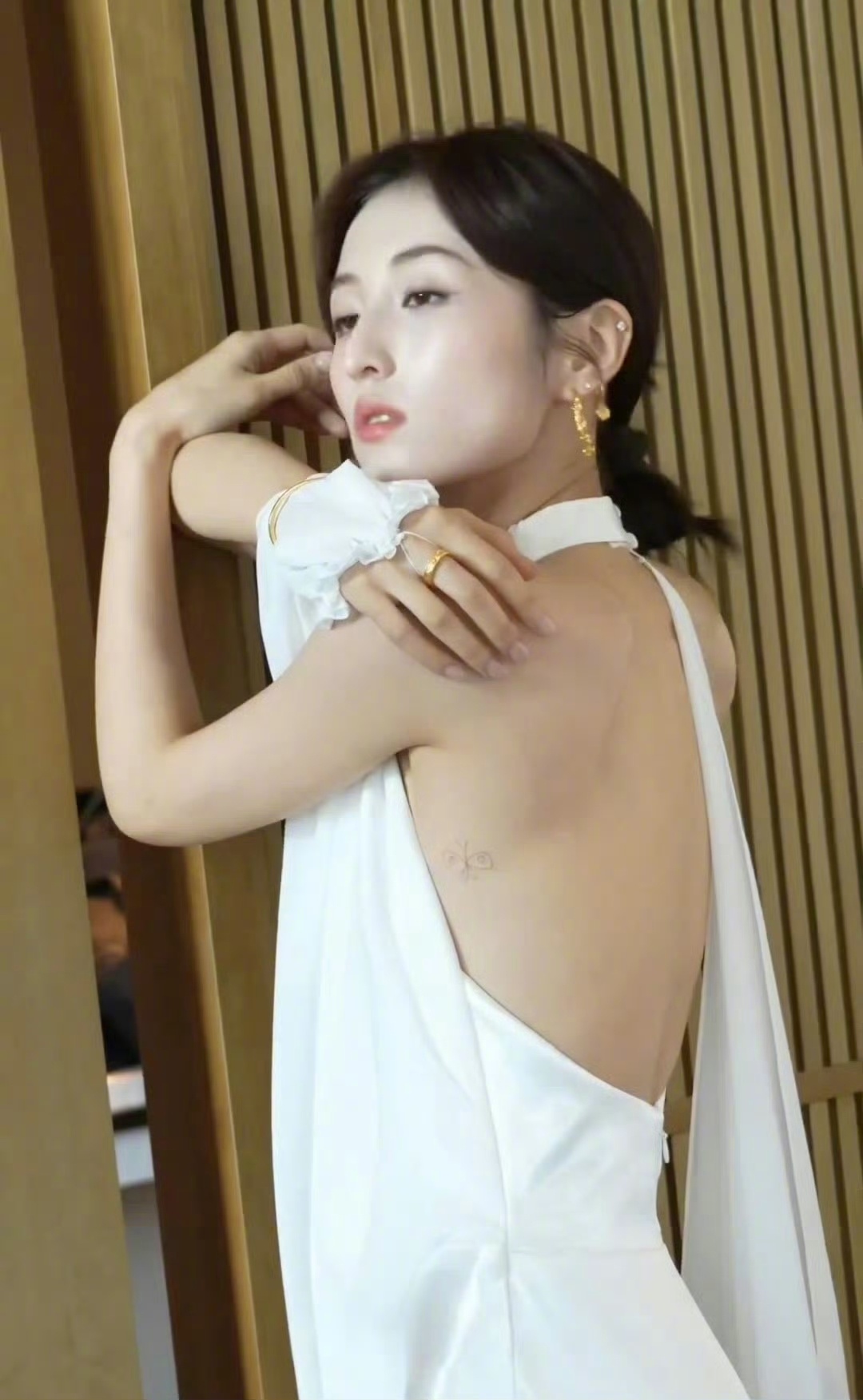 张子枫回应自己变瘦面对网上各种声音子枫妹妹都能从容回应，运动减肥，遵从自己的节奏