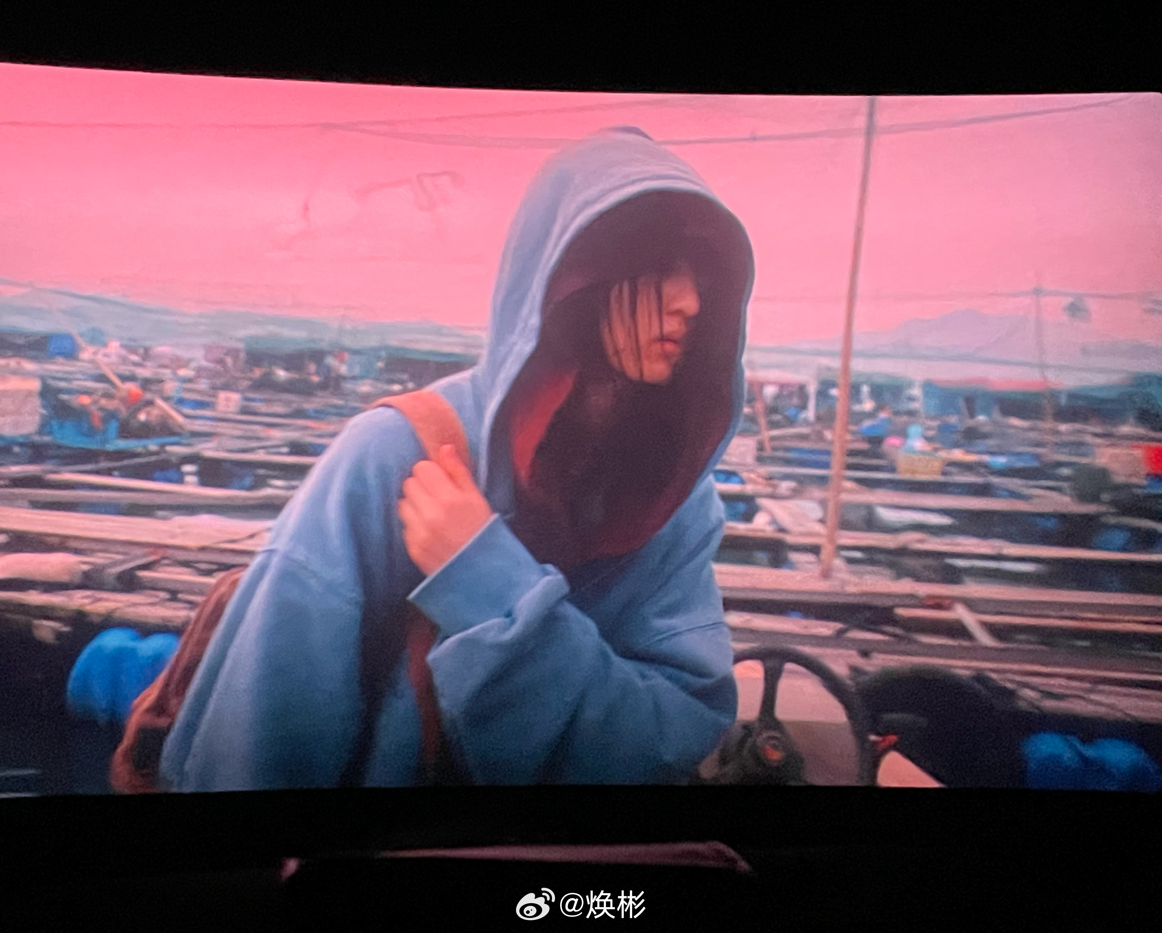 张子枫老师出道20年了，大彬子确实是从小看张子枫老师的电影长大的，没毛病，大彬子