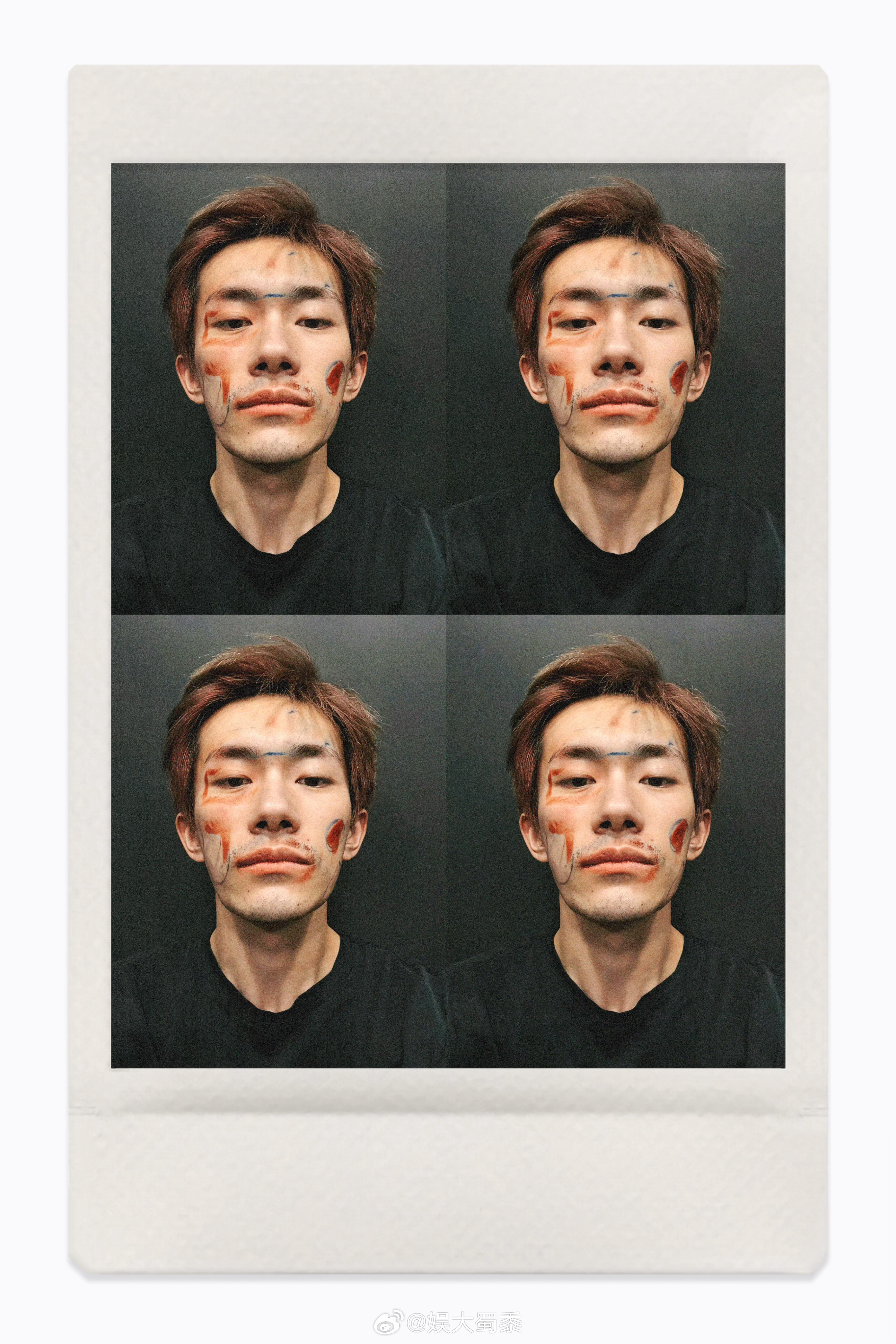 易烊千玺愚人节自拍🈶在脸上画了涂鸦？好萌好帅一张脸！这个惊喜自拍收下啦被易烊千