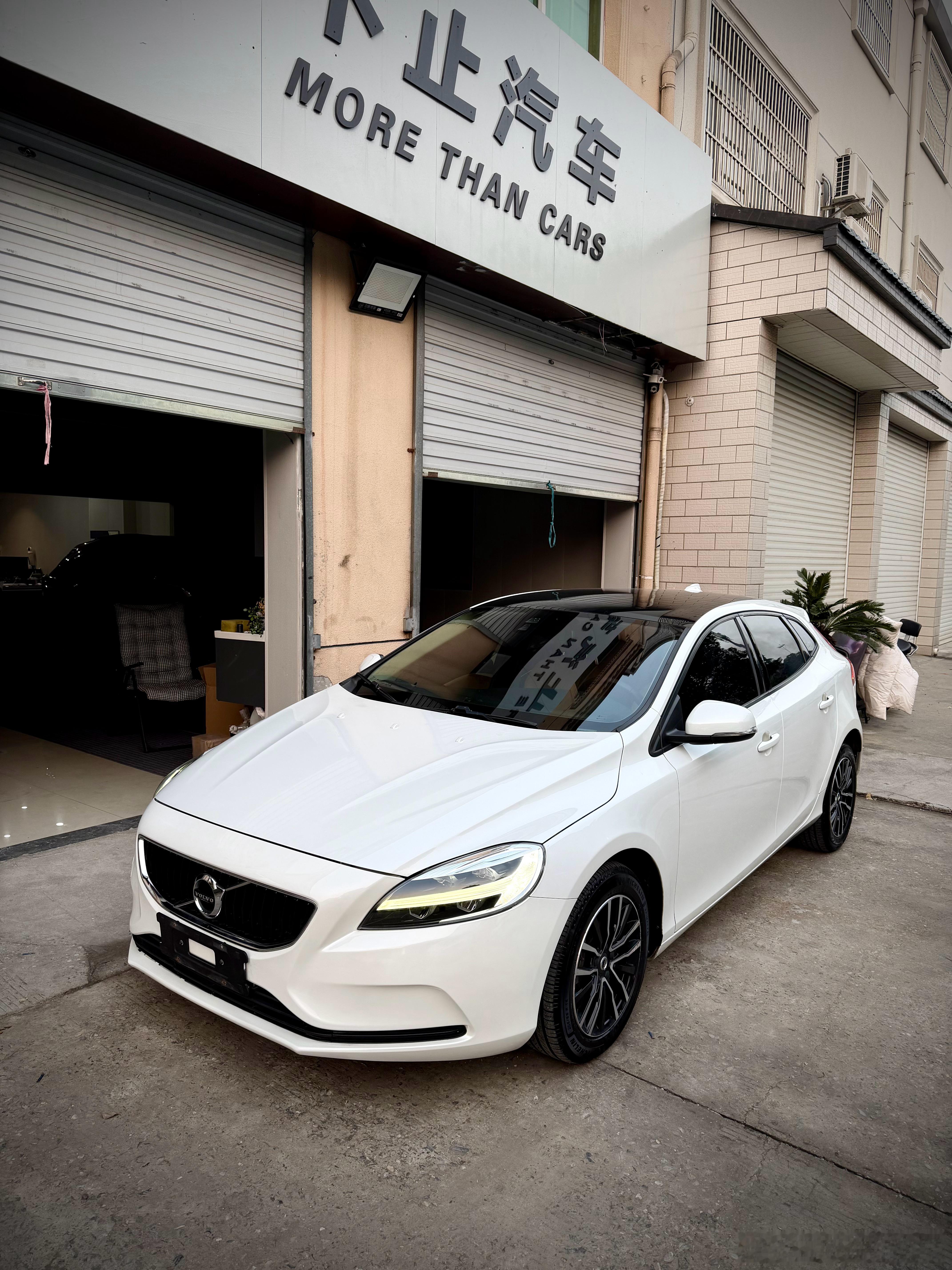 这个沃尔沃v40今日也交付，物流西安也是老客户了，感觉最近都没新客户了我果然是被