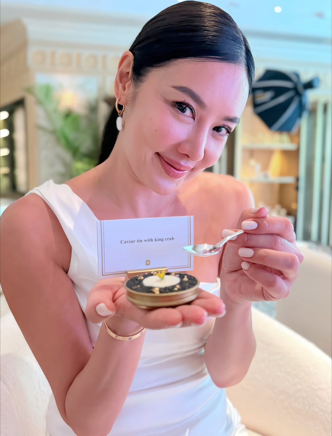 乐基儿也已经有了岁月的痕迹 