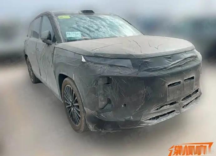 【比亚迪大唐谍照曝光：尺寸更大/全新旗舰】该车定位将会高于比亚迪唐L，成为王朝网