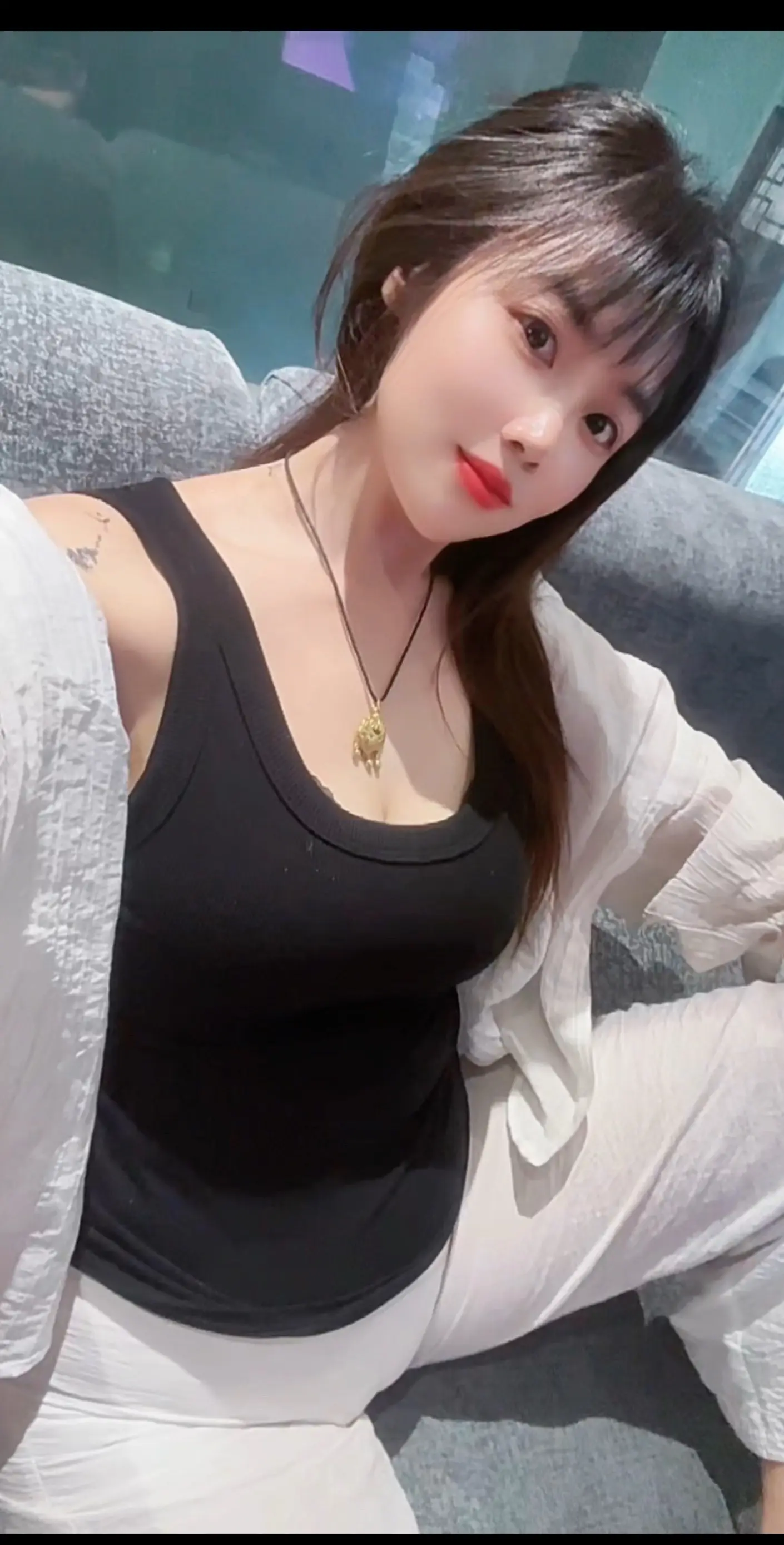 初听不知曲中意，再听已是曲中人。既然已是曲中人，何必在乎曲中意！但愿不...