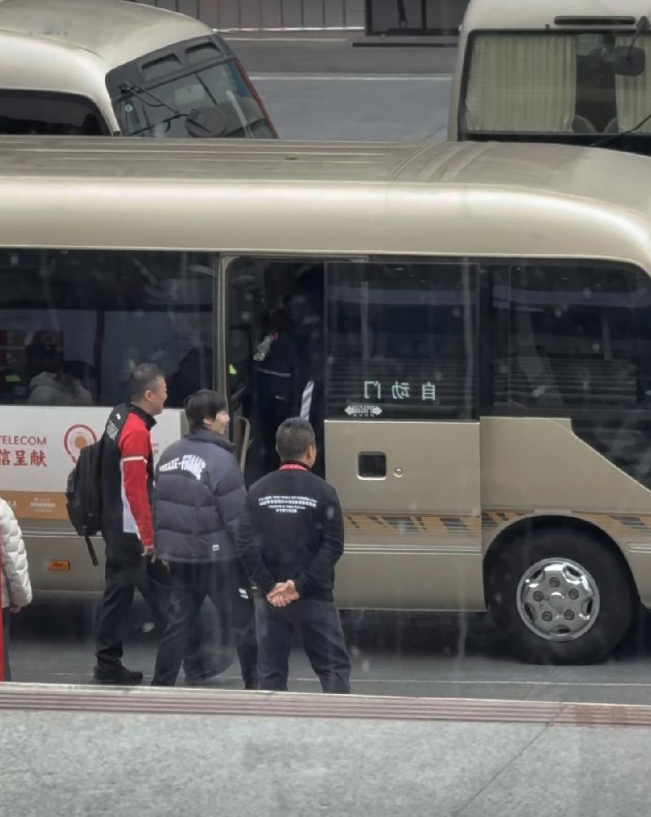 成都混合团体世界杯，第二阶段中国队对战韩国队，比赛难度提升，王曼昱出战女一单，对