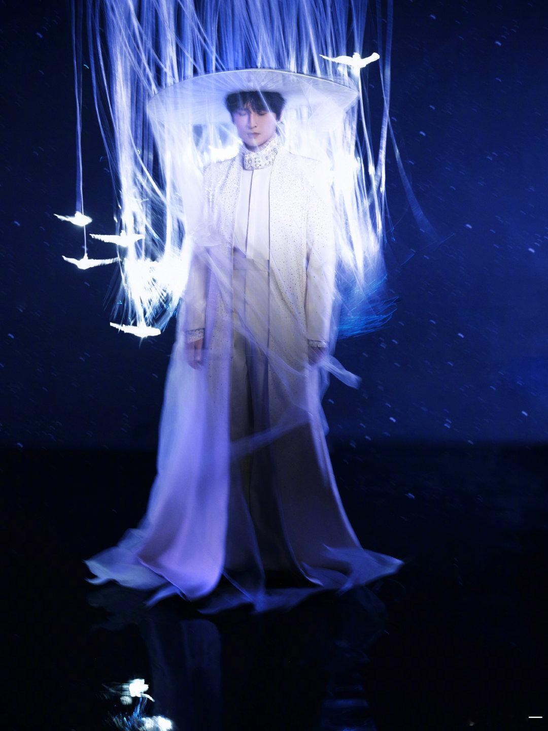 声生不息集邮0713看着0713的成员一个个登上声生不息的舞台，真的会忍不住畅想