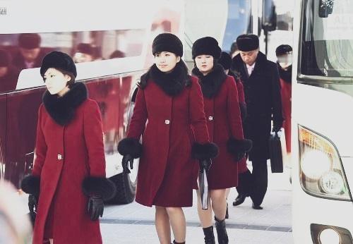 那时，朝鲜的牡丹峰乐团可谓别具一格，与众不同。特别是那些年轻漂亮的女演员个个出类